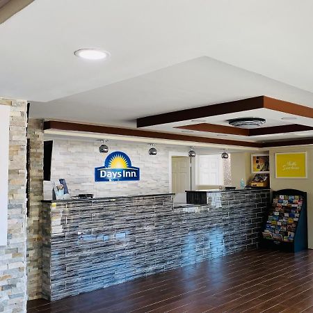 Days Inn By Wyndham Sharonville Eksteriør billede