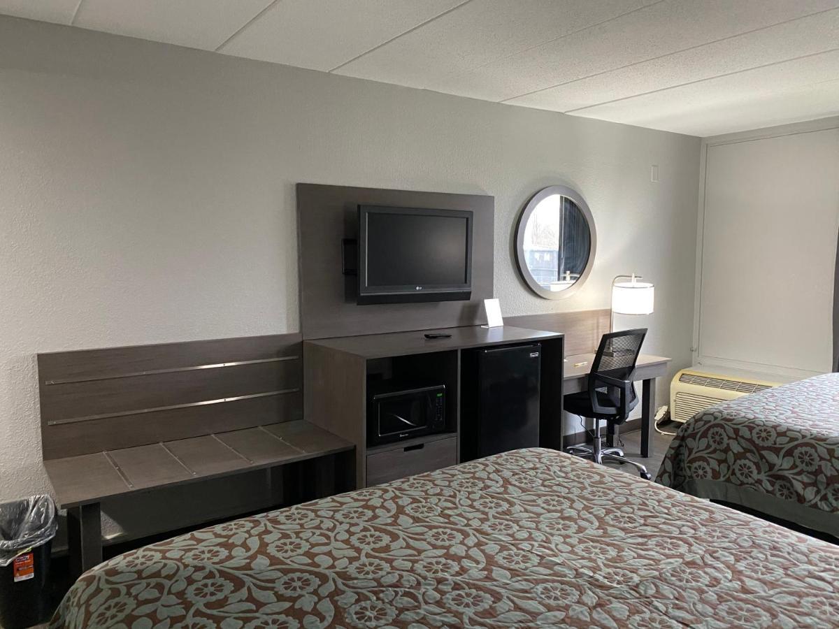 Days Inn By Wyndham Sharonville Eksteriør billede