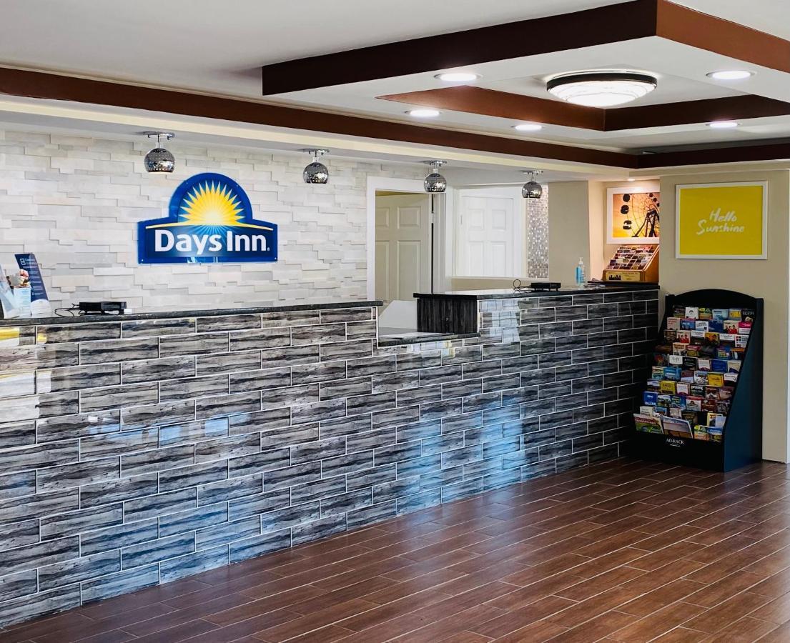 Days Inn By Wyndham Sharonville Eksteriør billede