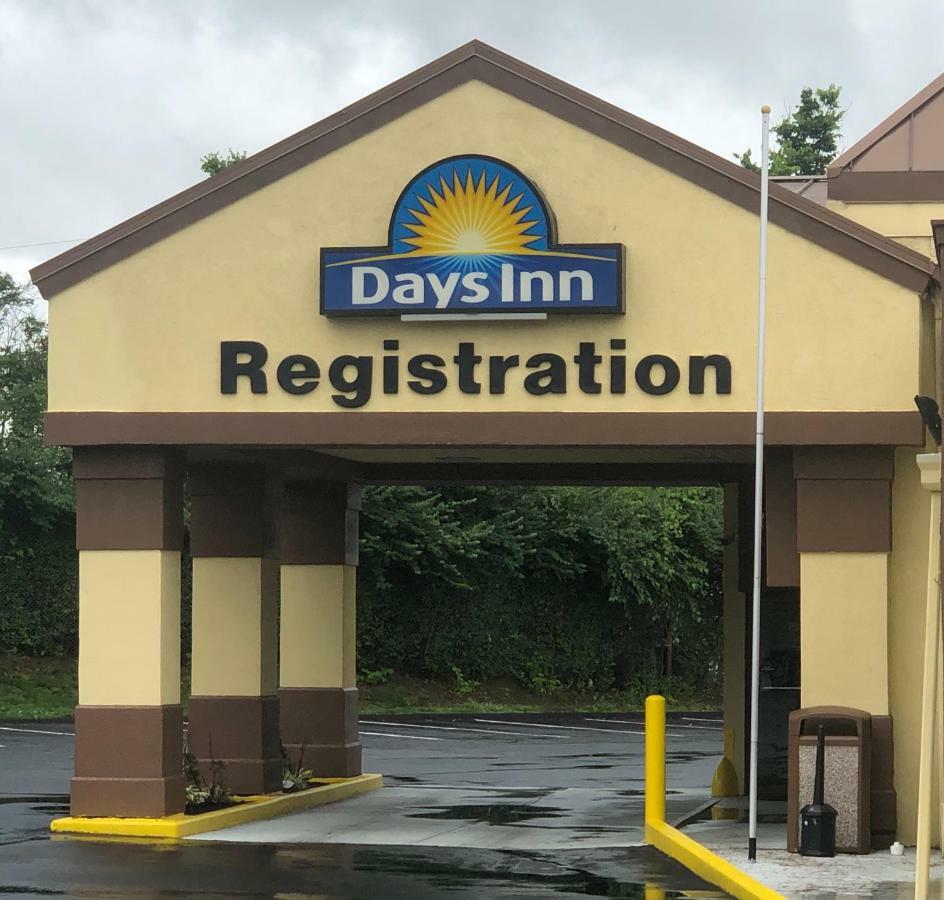 Days Inn By Wyndham Sharonville Eksteriør billede