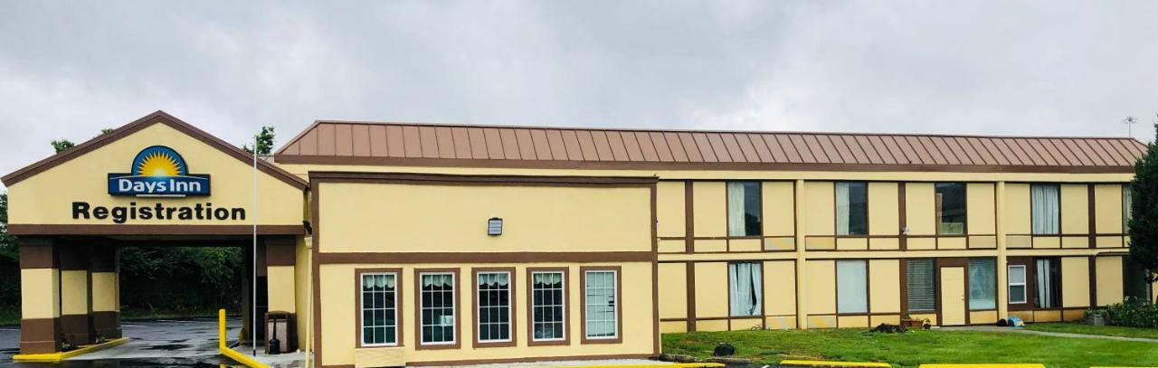 Days Inn By Wyndham Sharonville Eksteriør billede