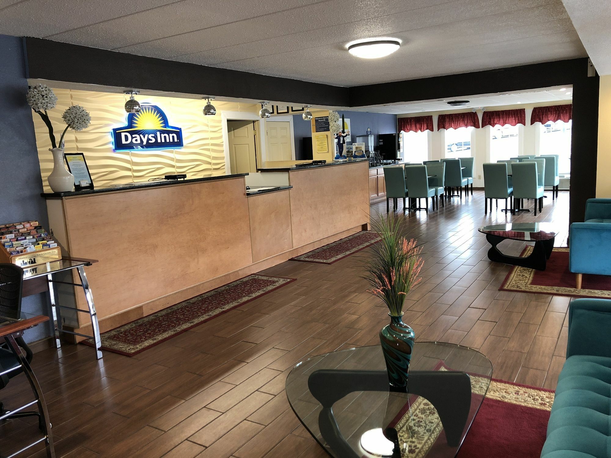 Days Inn By Wyndham Sharonville Eksteriør billede