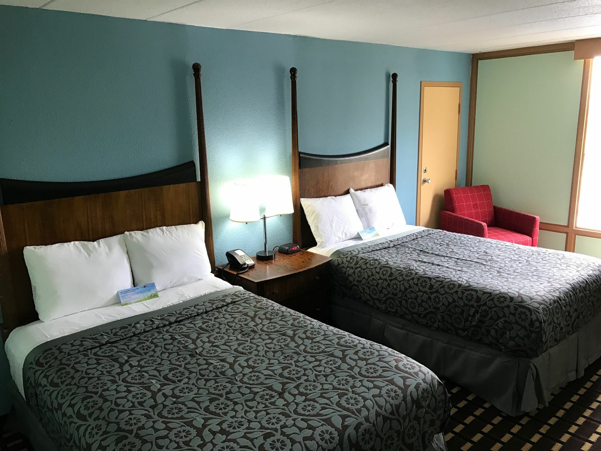 Days Inn By Wyndham Sharonville Eksteriør billede