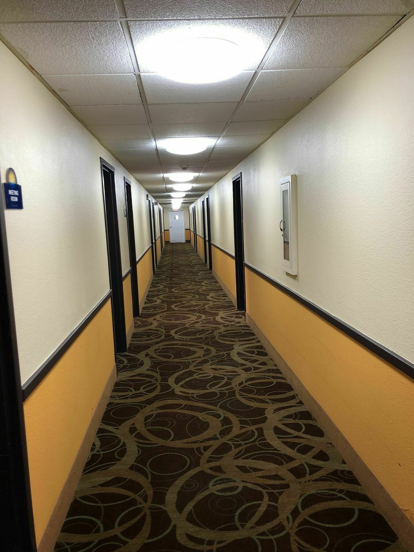 Days Inn By Wyndham Sharonville Eksteriør billede