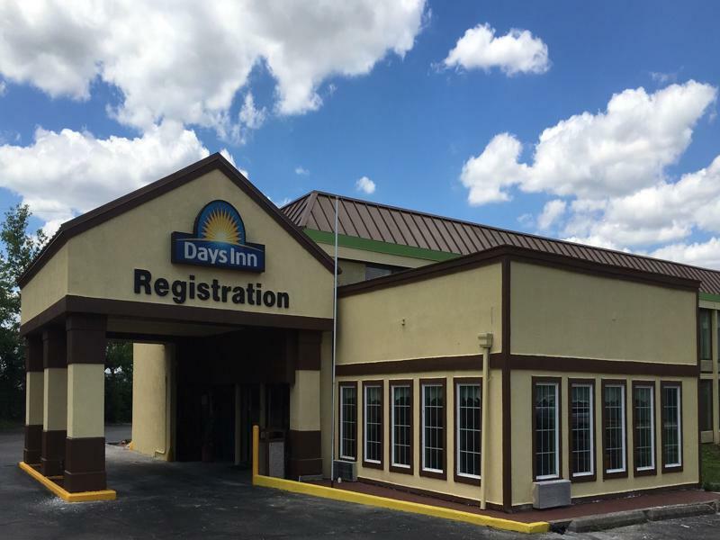 Days Inn By Wyndham Sharonville Eksteriør billede